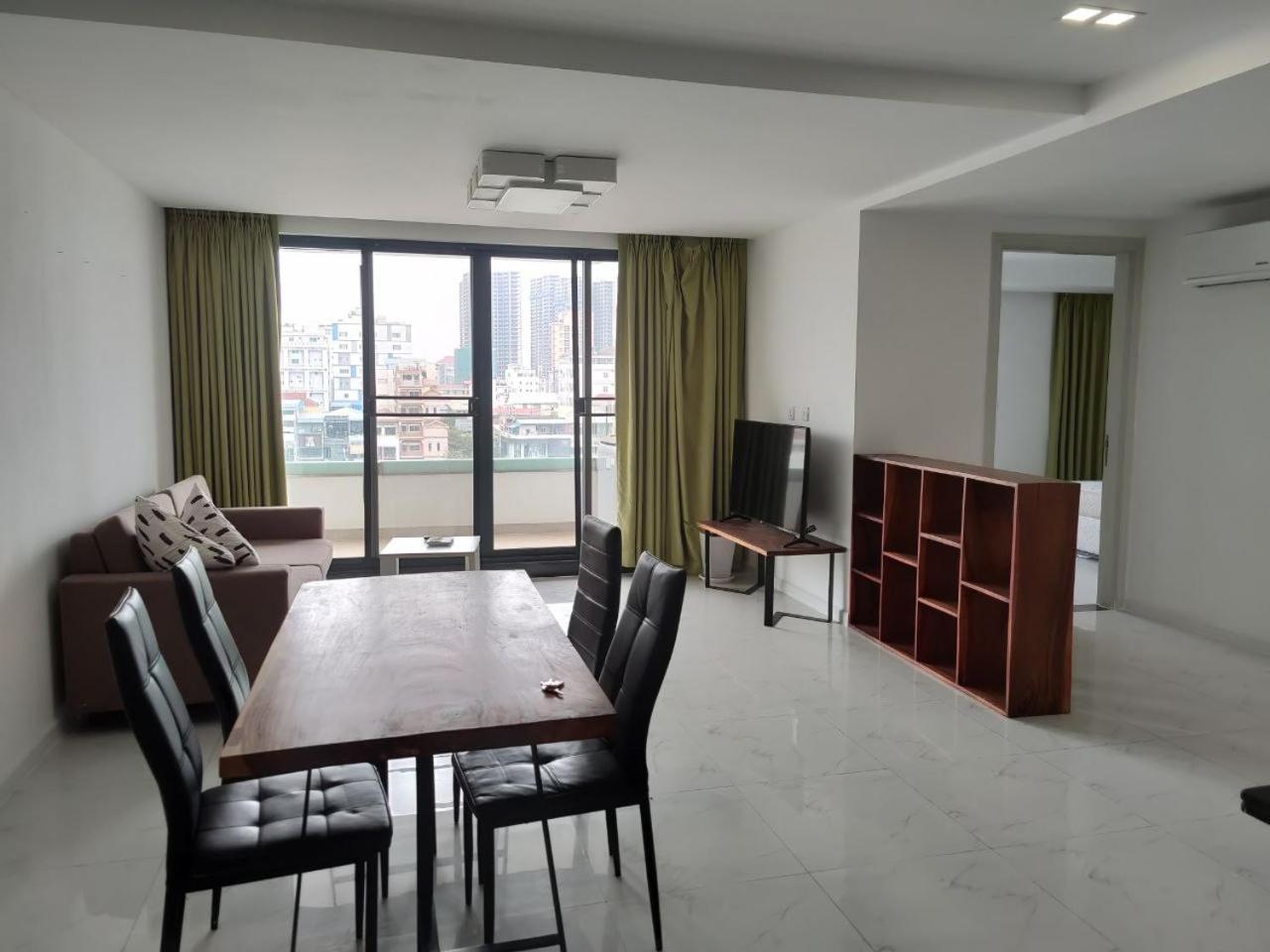 The Bhumi Emerald Apartment Phnom Penh Exterior photo